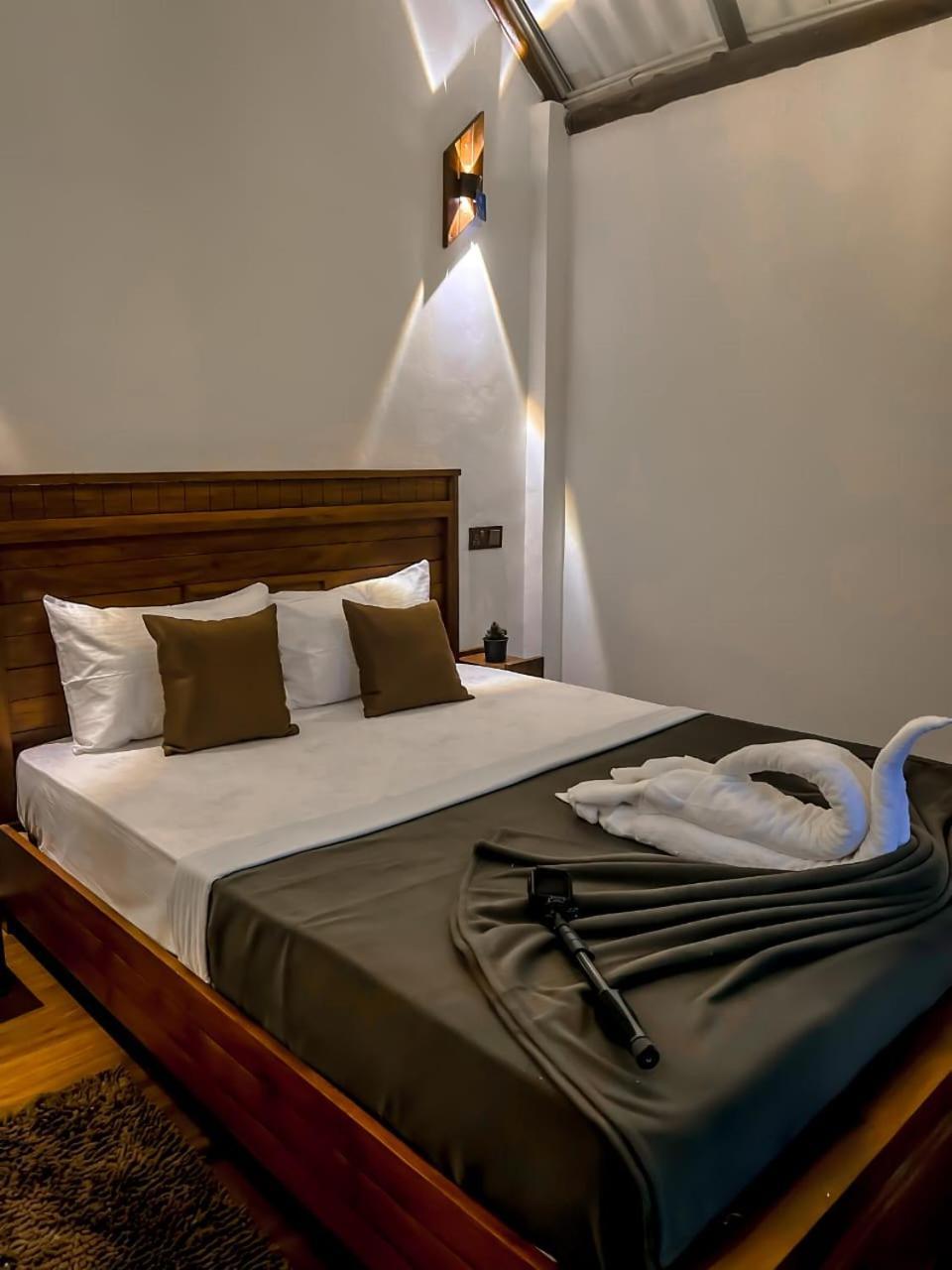 Hotel Haven Harbour à Ella Extérieur photo